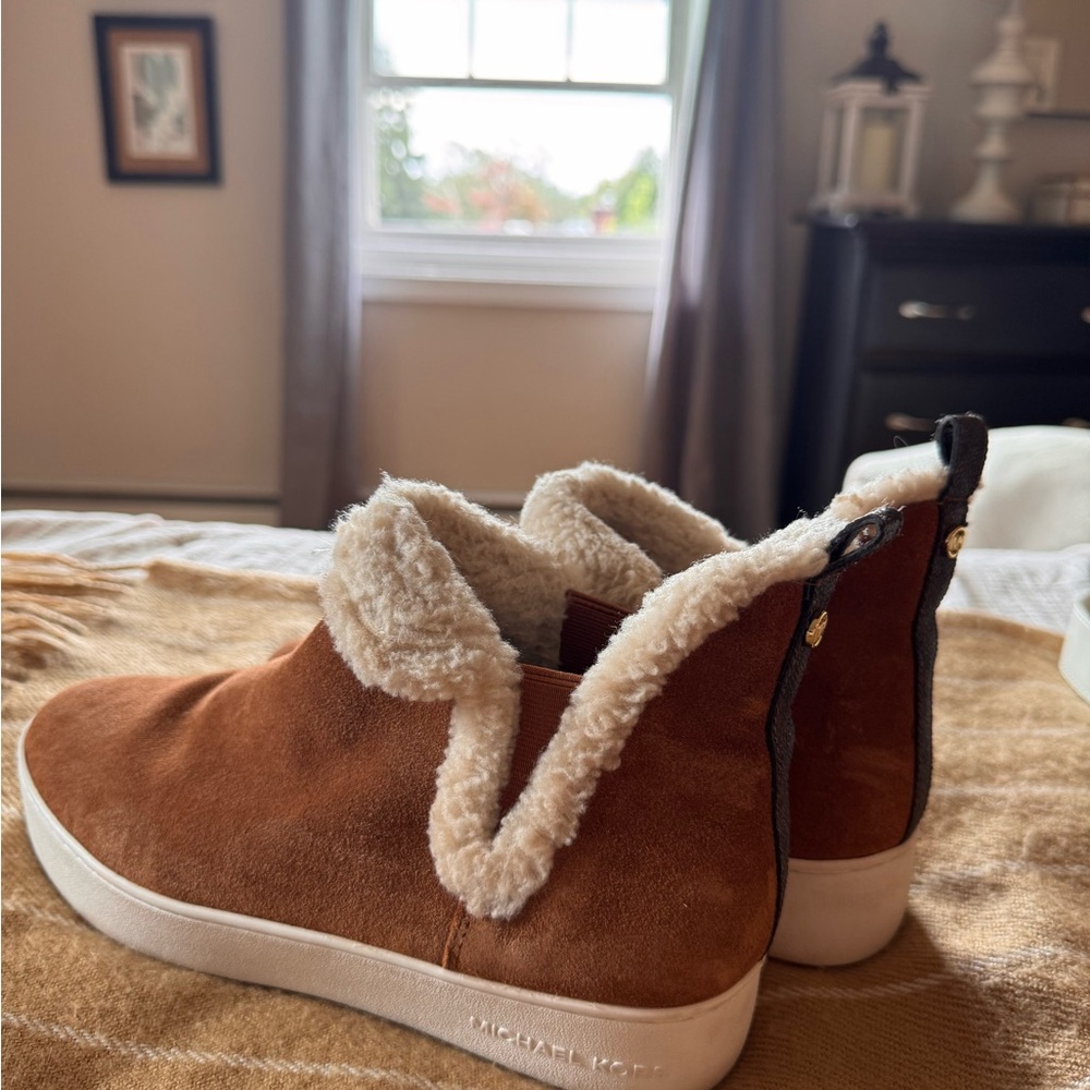 Michael Kors Brown Ankle Boots with Cream Lining